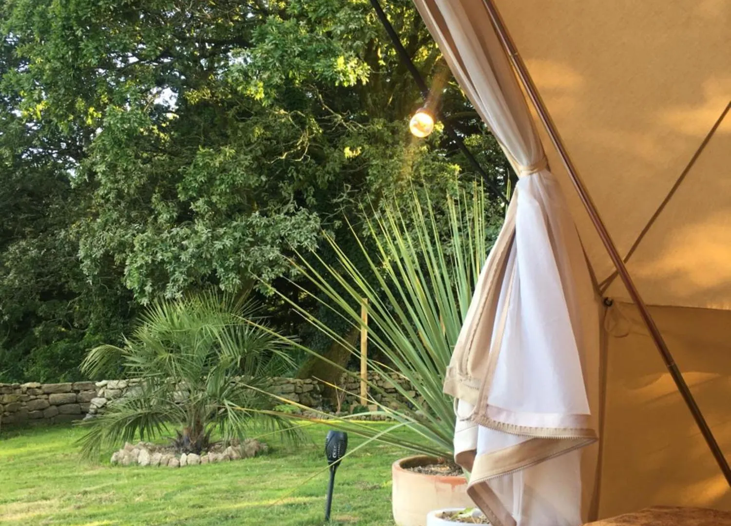 Campo de lujo Hidden Gem! Boho Glamping Tent With Pool And Hot Tub Berne
